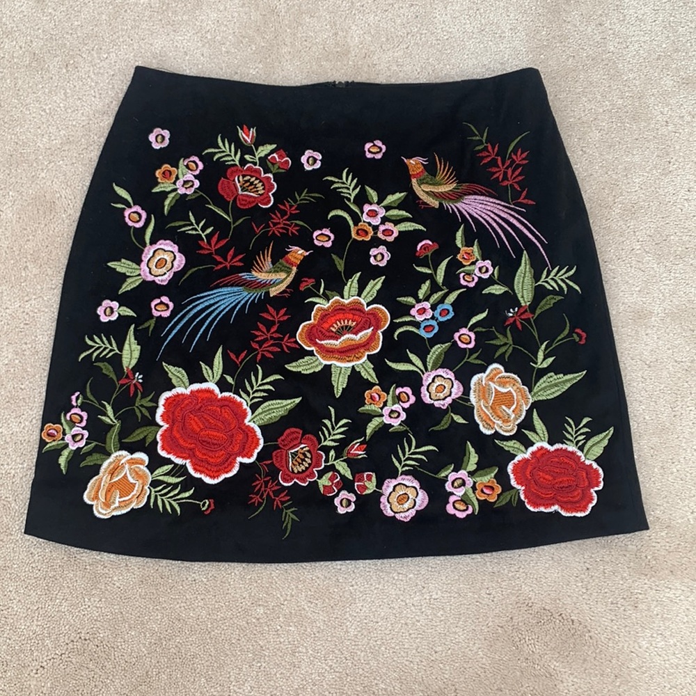 Forever 21 black mini skirt